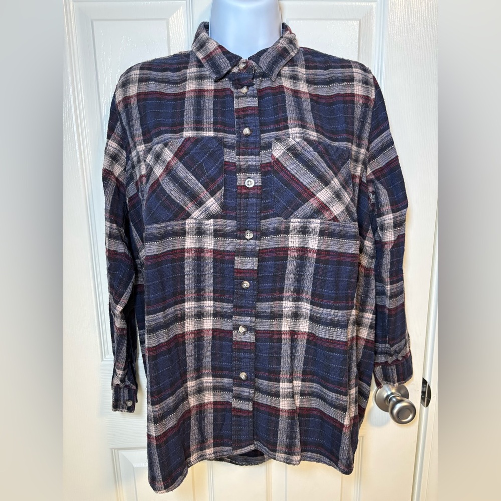 Navy and red plaid casual flannel button down shirt by BDG Urban Outfitters-xs